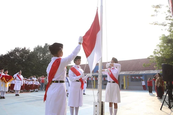 Pengibar bendera